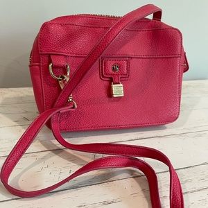 Tommy Hilfiger fuscia crossbody bag